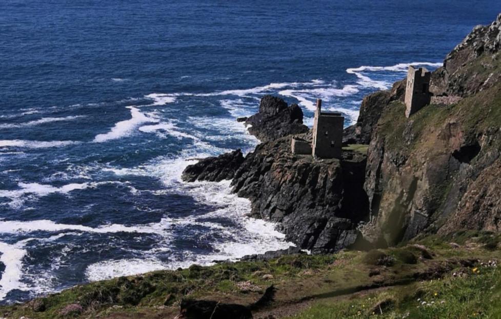 Captivating Isolde Cottage With Pool Near St Ives Camborne Eksteriør billede