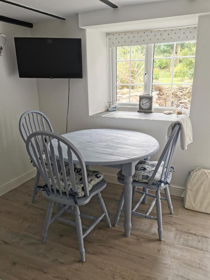 Captivating Isolde Cottage With Pool Near St Ives Camborne Eksteriør billede